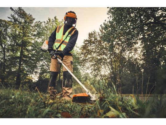 Stihl Maaikop combi Stihl FSS-KM