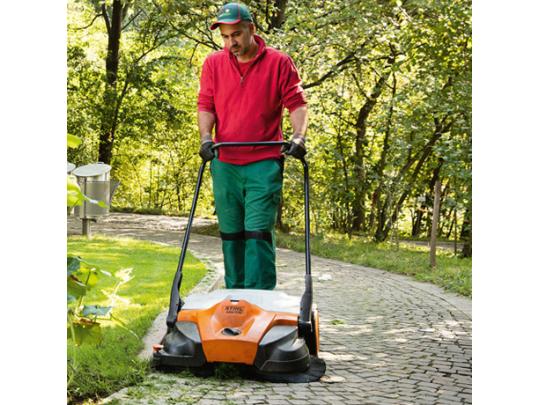 Stihl Accu veegmachine Stihl KGA 770