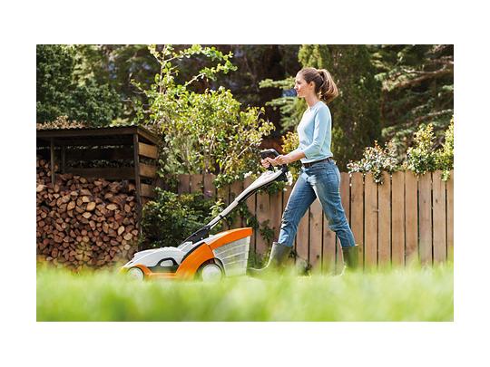 Stihl Accu grasmaaier Stihl RMA 339 C